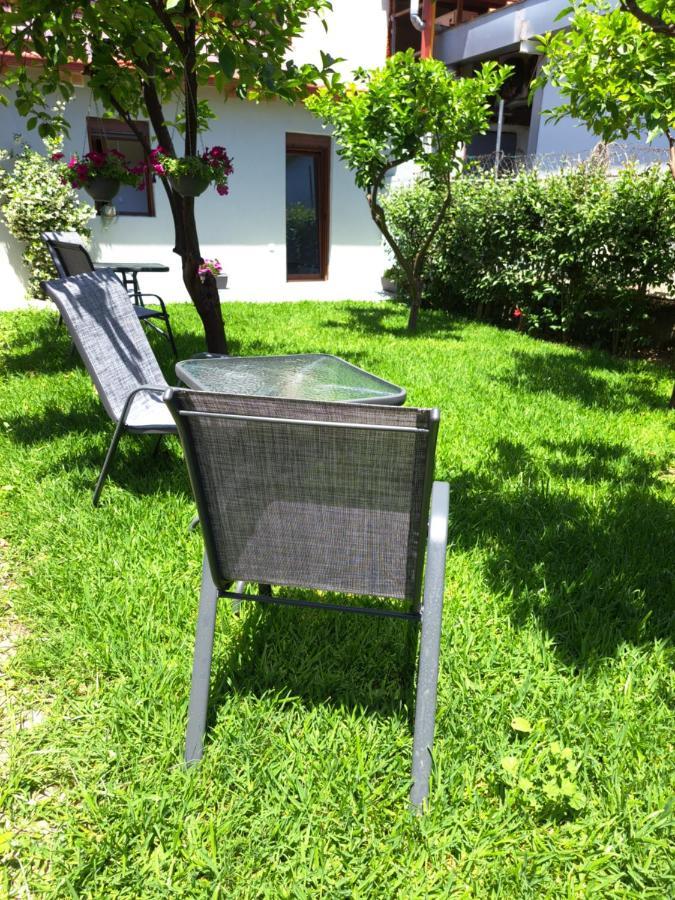 Citrus Garden Apartment Неа Скиони Екстериор снимка