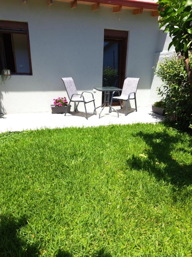 Citrus Garden Apartment Неа Скиони Екстериор снимка
